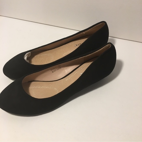 Bella Marie Flats Shoes Size 8 Black Suede - Picture 4 of 5
